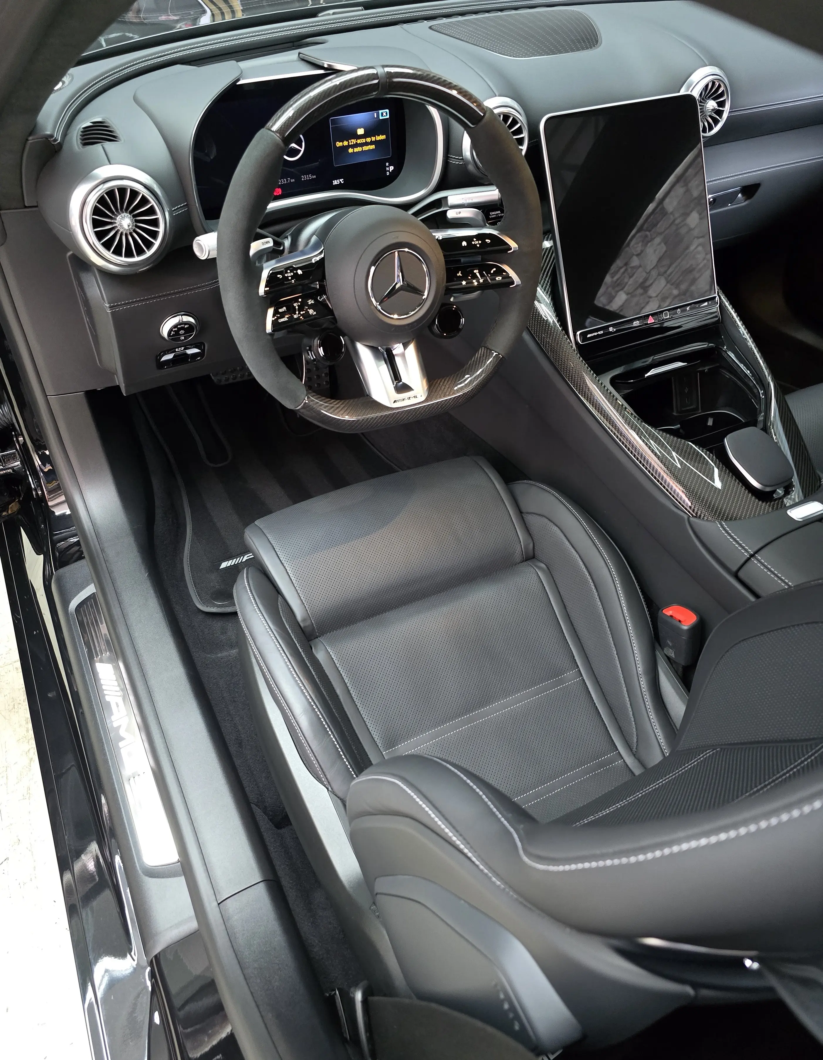 Mercedes-AMG GT interieur detail na reiniging