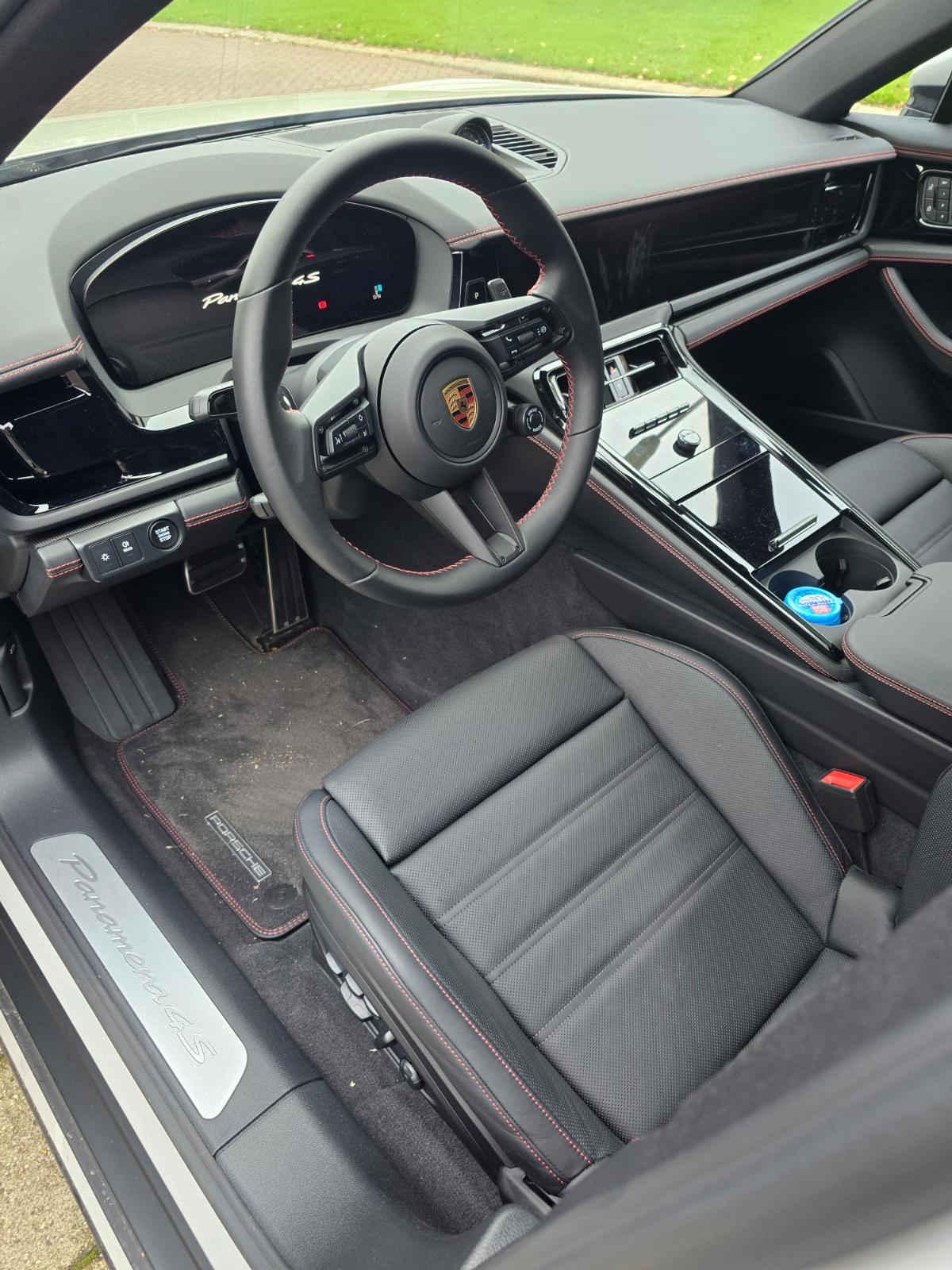 Porsche Panamera 4S interieur voor reiniging